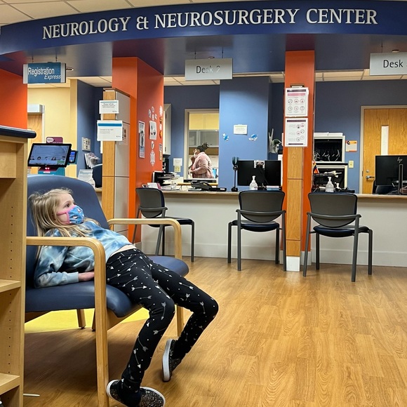 Meet your Posher, Alex - Picture 4 of 4